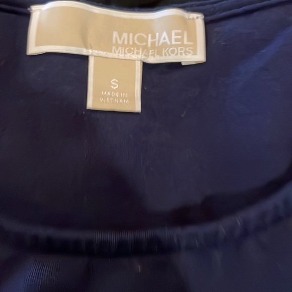 Top - Picture 3 of 4